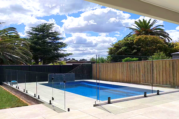 Pool fencing glass system